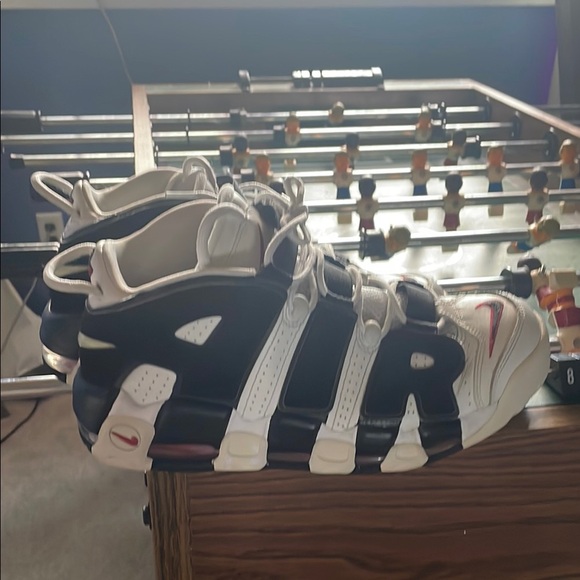 Nike Air More Uptempo - Black and White - Picture 1 of 5